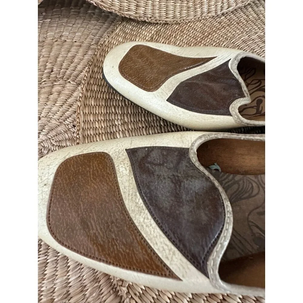 Vintage Majestic women’s size 6 flats